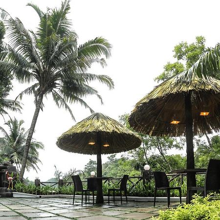 Thenmala Hormuz Inn Kolattupuzha Exterior photo